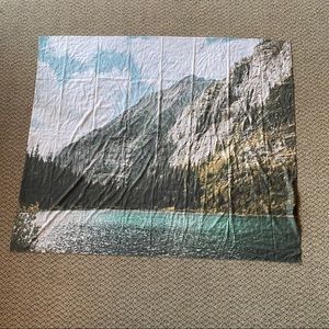 ‼️Mountain and Lake Tapestry‼️